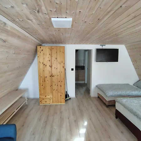 Kolorowe Wzgorze Zagorze Alpesi faház