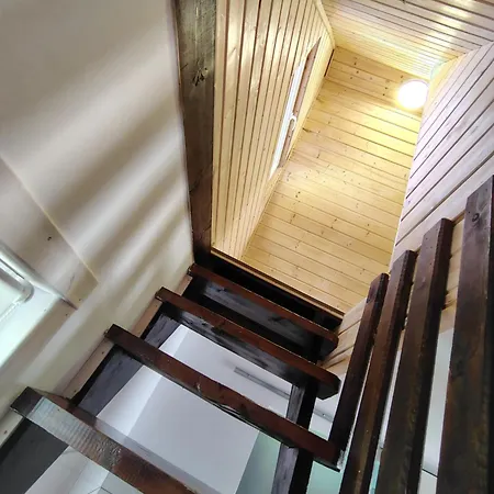 Kolorowe Wzgorze Zagorze Alpesi faház *