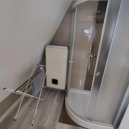 Kolorowe Wzgorze Zagorze Alpesi faház *